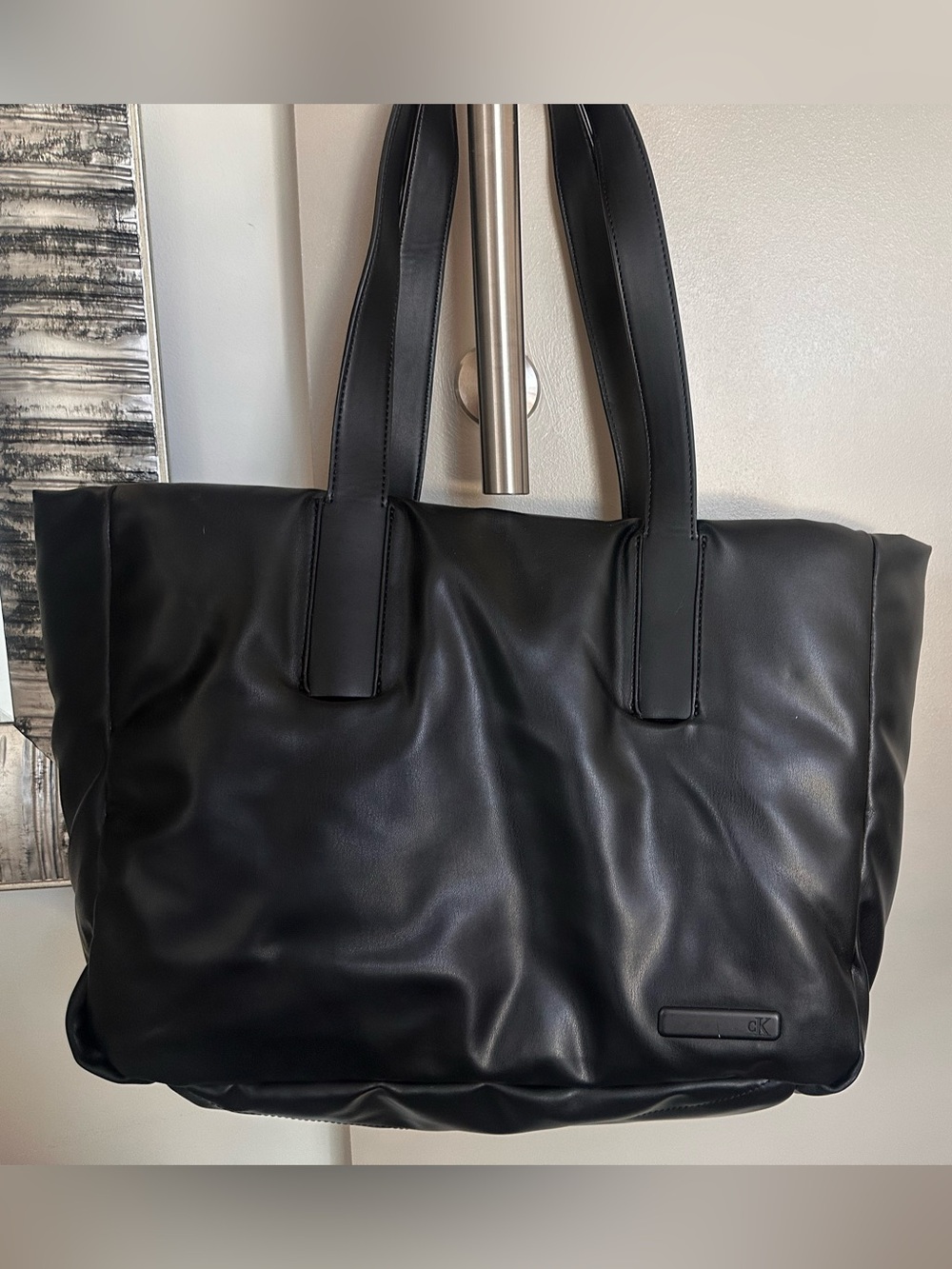 Calvin Klein Black Soft Tote Bag Magnetic Closure – Excellent Condition 🖤